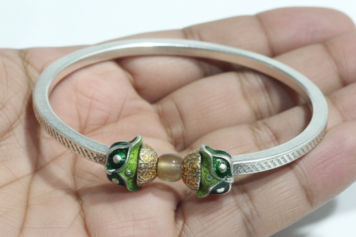 Owl kada24.4g2.25"(in sterling silver)