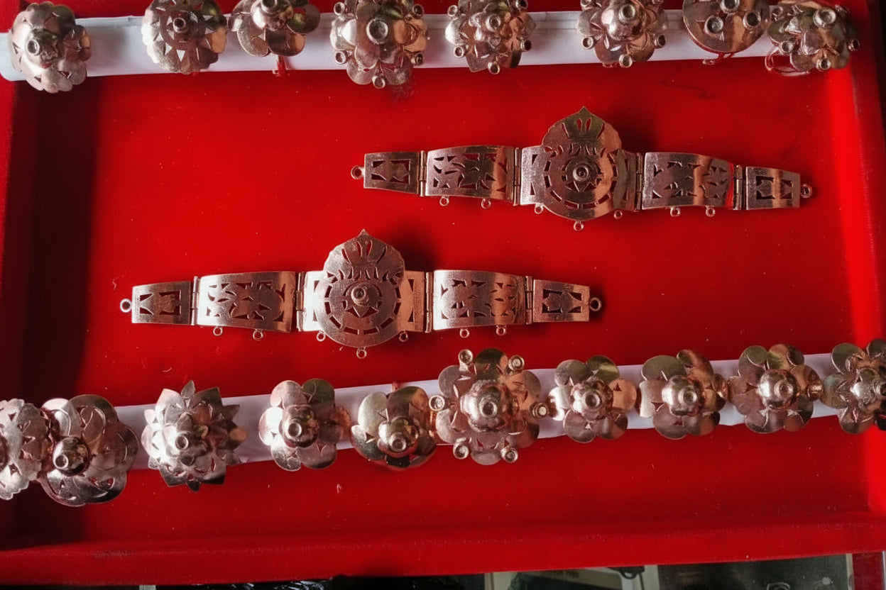 Uncomplet Copper jewellery