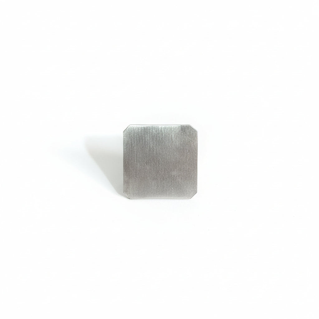 चौकी choki 4.87g2x2cm (in silver)