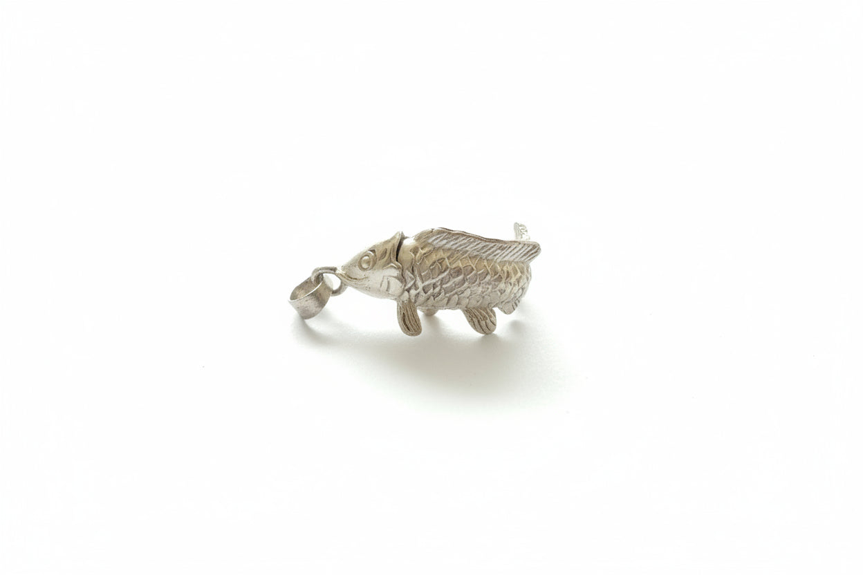 मछली movable fish 5.98g3.26cm (in silver)