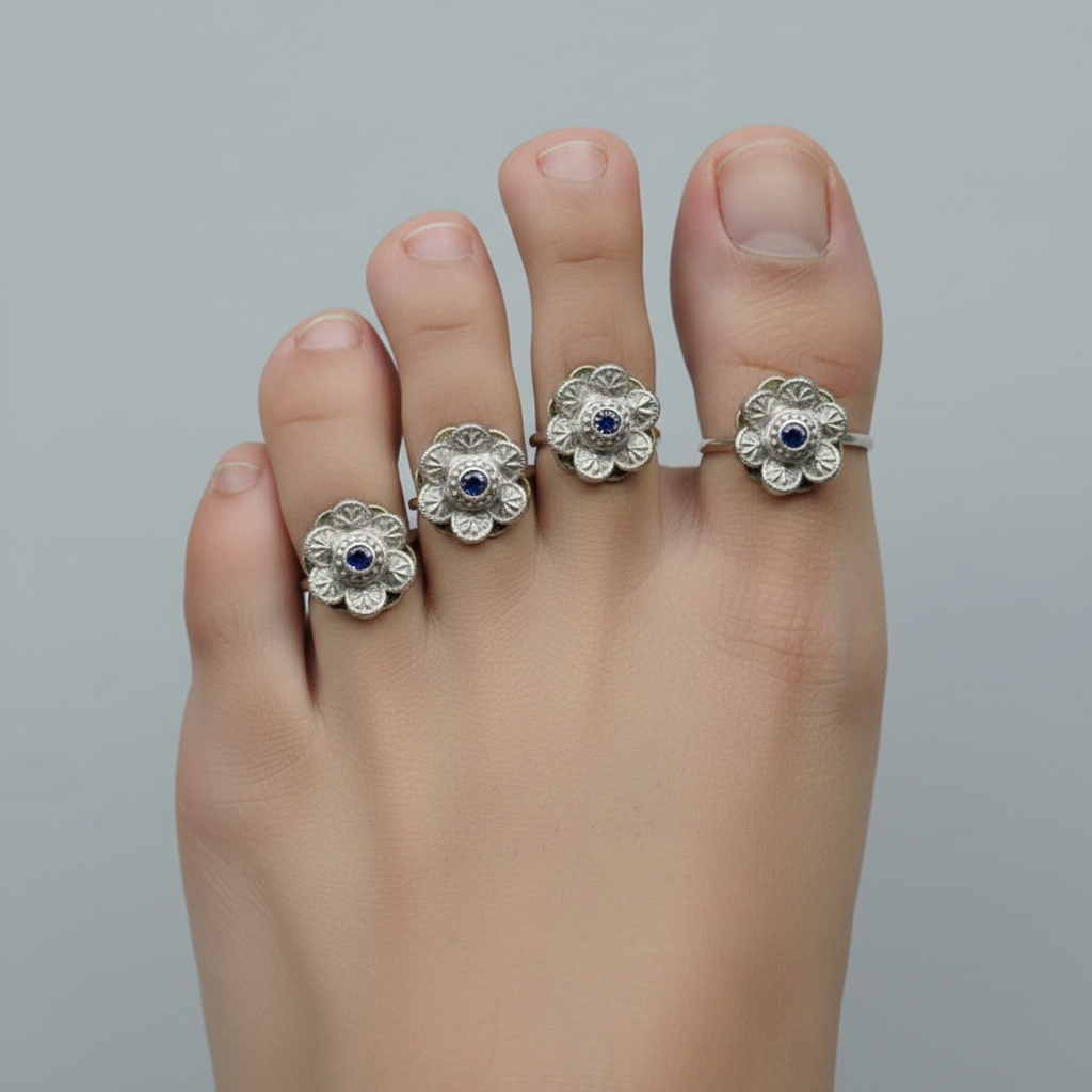 Cocktail toe ring