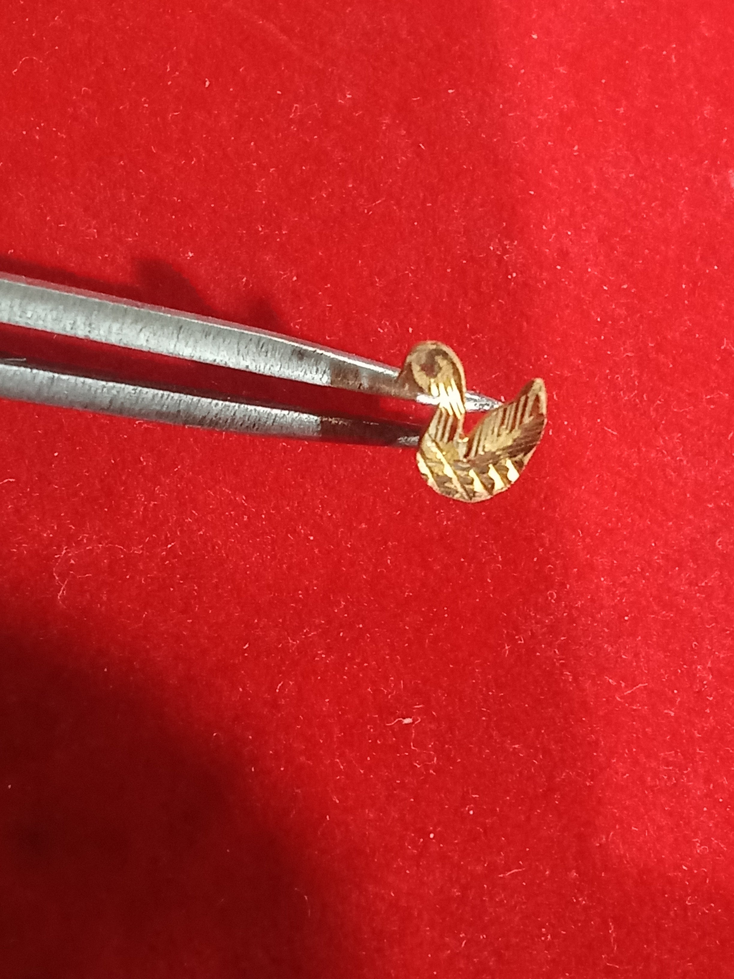 लौंग nose pin 340mg(in gold)