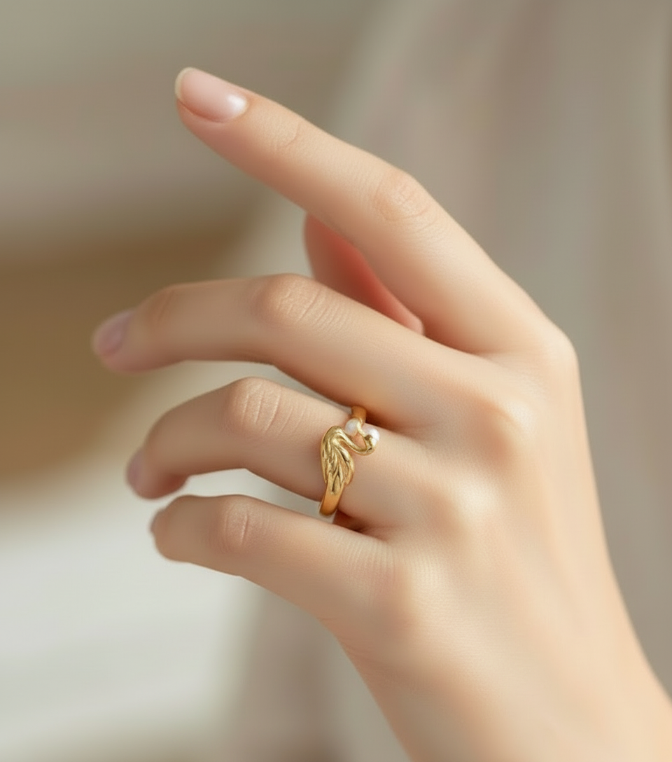 18kt gold ring (jewellery)